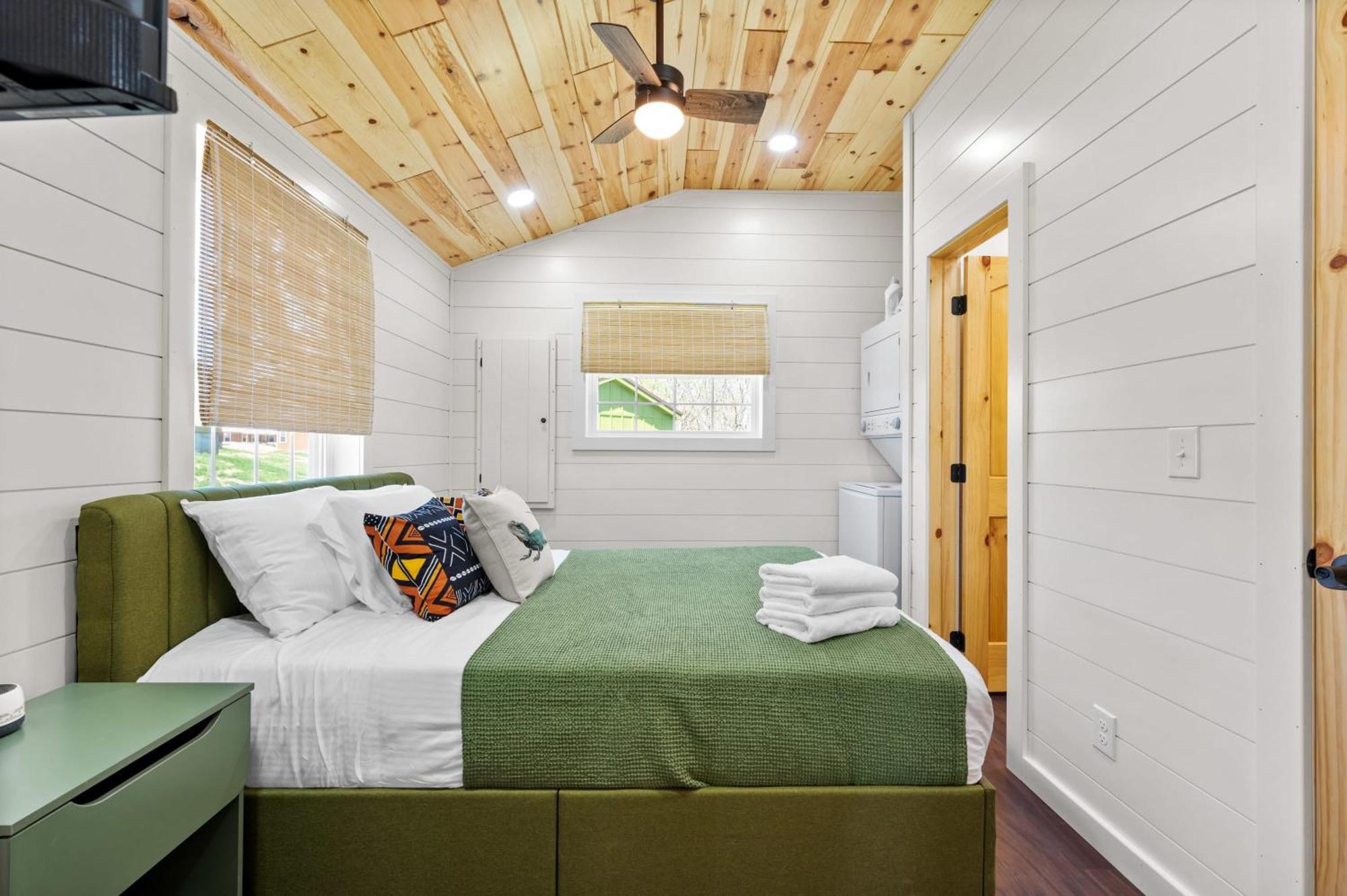 The Lodges At Eden Reserve - Pet Friendly Cabins Near Ark Williamstown Εξωτερικό φωτογραφία