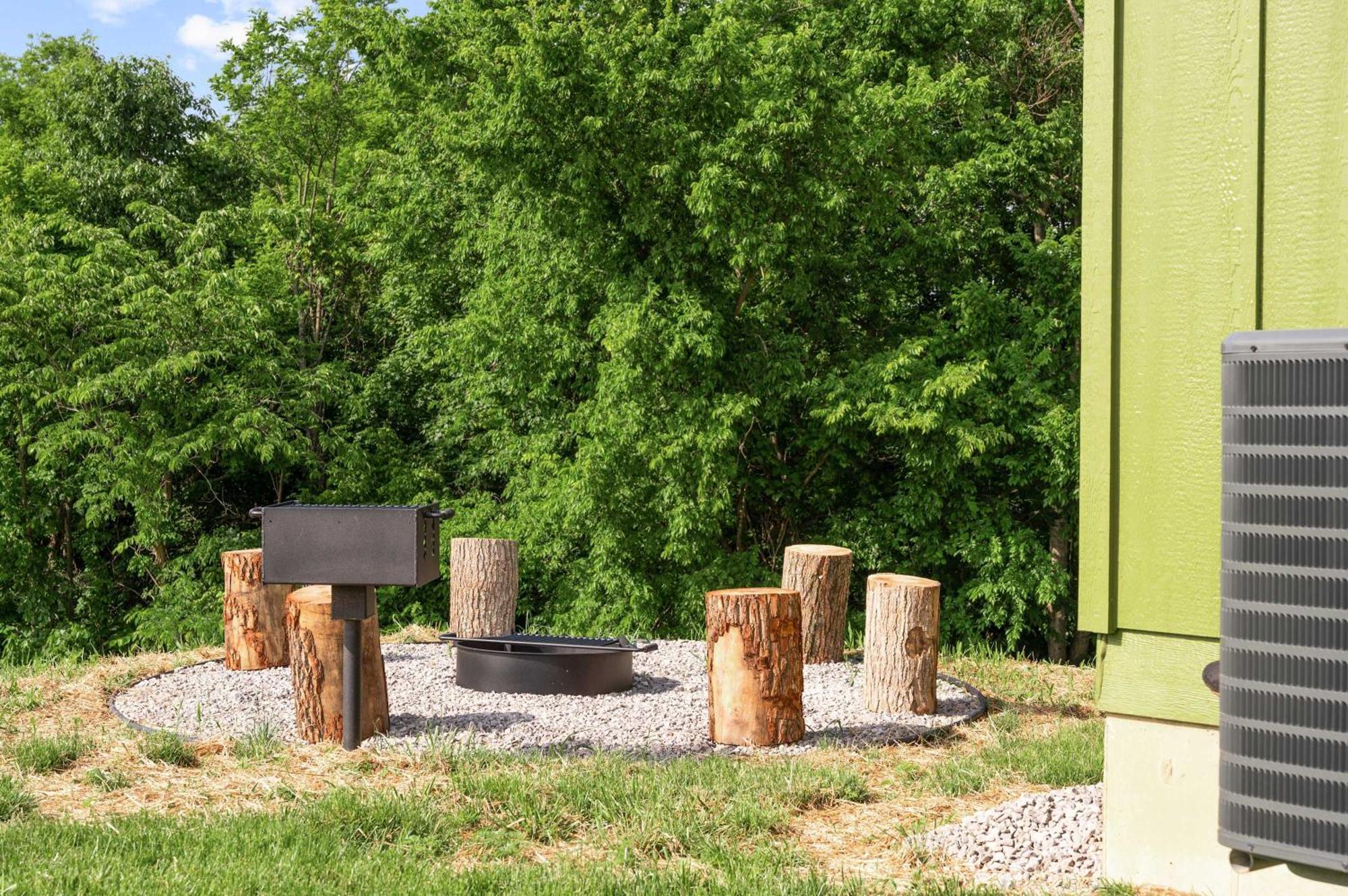 The Lodges At Eden Reserve - Pet Friendly Cabins Near Ark Williamstown Εξωτερικό φωτογραφία